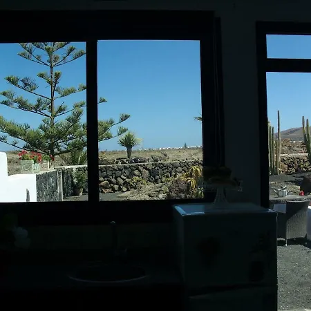 Romantic Rural Appt En El Corazon De La Isla Apartment *